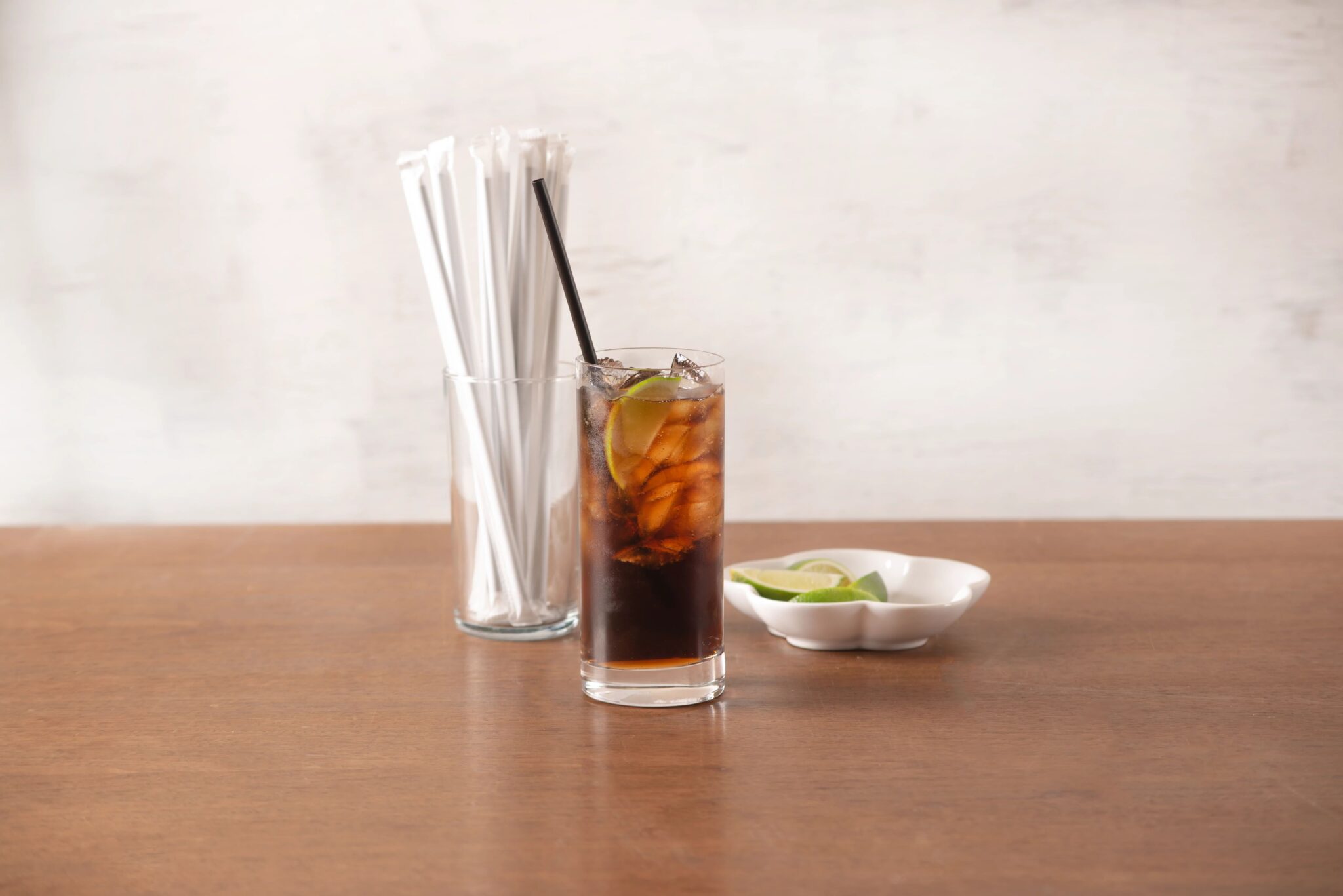 418540Gordon Choice7.75 Jumbo Black Strawpaper wrappedGFS Gordon